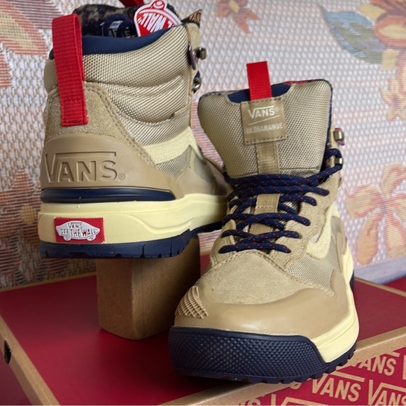 NEW Vans Ultrarange Exo Hi MTE-2 Shoe - Waterproof - Women’s Size 9 - Picture 5 of 11